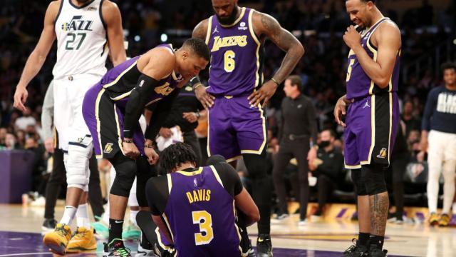 百家乐官网-浓眉伤退詹姆斯顶上，湖人带着胜利进入全明星假期